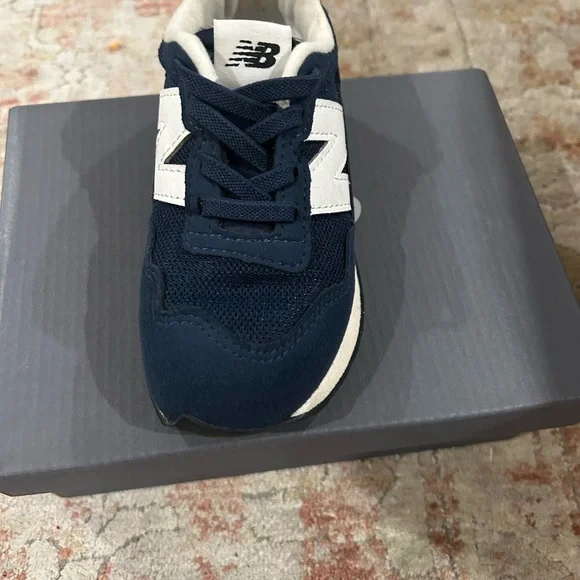 New Balance Kids' Blue and White Sneakers with Yellow Accent - Picture 3 of 8